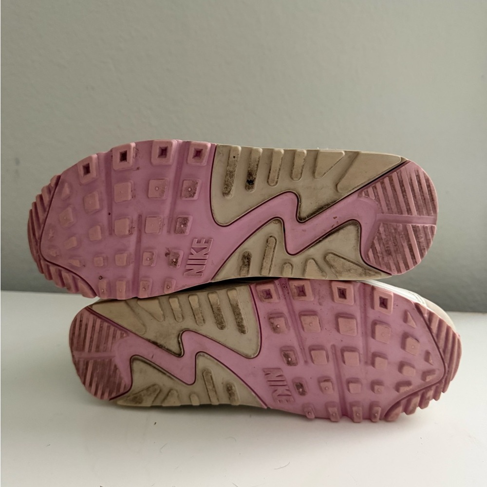 Nike Women's Sneakers - Cream and Pink - Picture 5 of 7